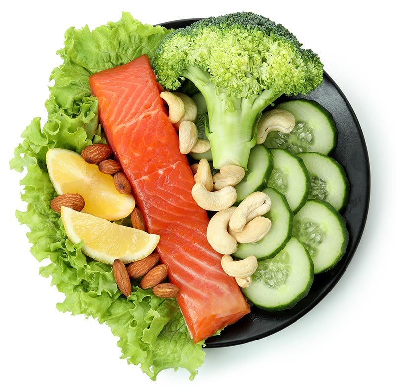 Vegetables and a fillet of salmon